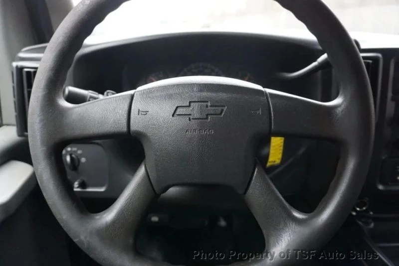 2006 Chevrolet Express - Image 12 of 12