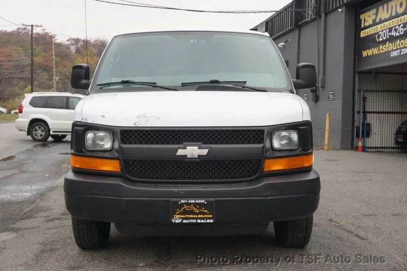 2006 Chevrolet Express - Image 2 of 12