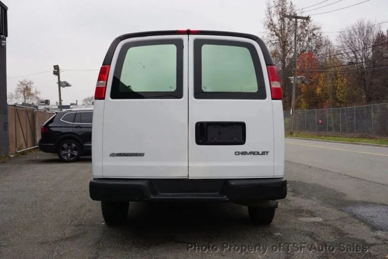 2006 Chevrolet Express - Image 6 of 12