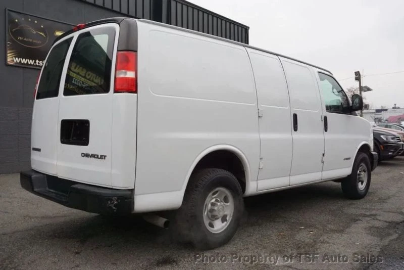 2006 Chevrolet Express - Image 7 of 12
