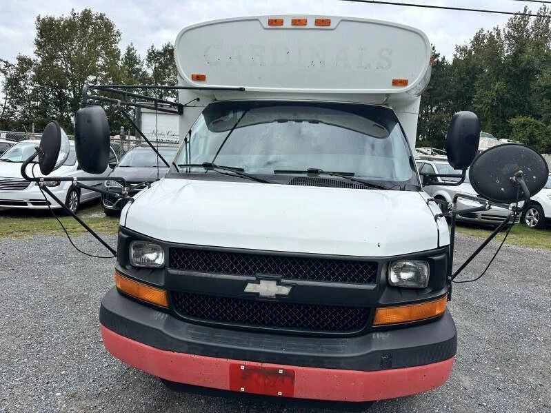 2006 Chevrolet Express - Image 17 of 21