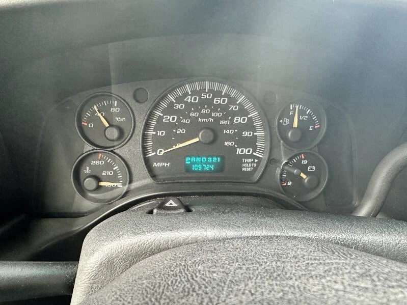 2006 Chevrolet Express - Image 2 of 21