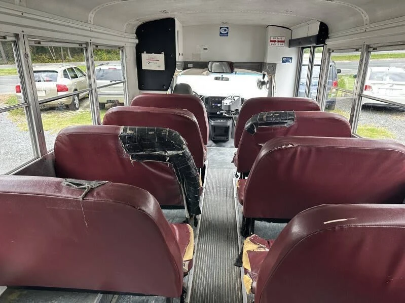 2006 Chevrolet Express - Image 7 of 21