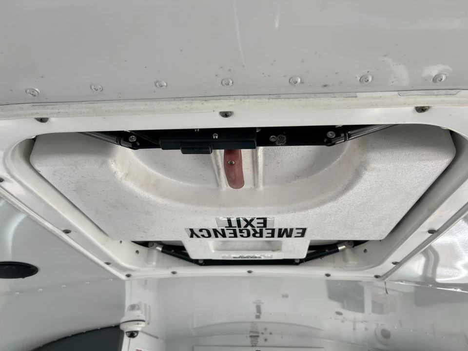 2006 Chevrolet Express - Image 19 of 21