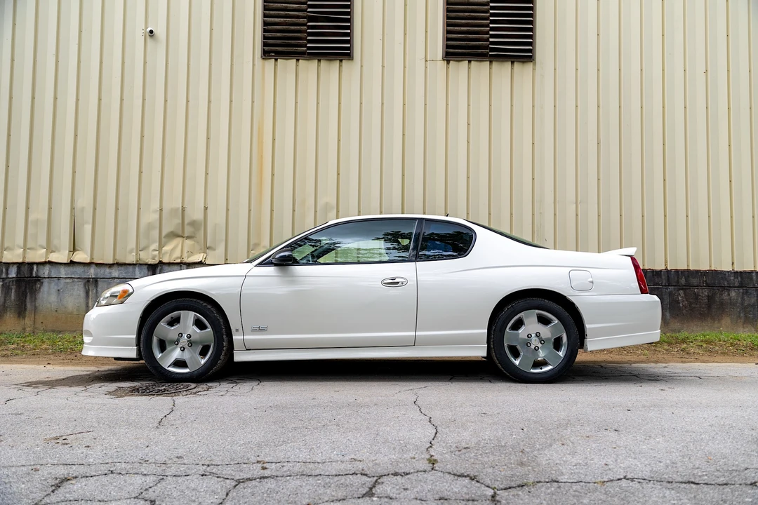 2006 Chevrolet Monte Carlo 6th Gen - Image 3 of 31