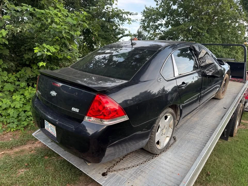 2006 Chevrolet SS - Image 2 of 4