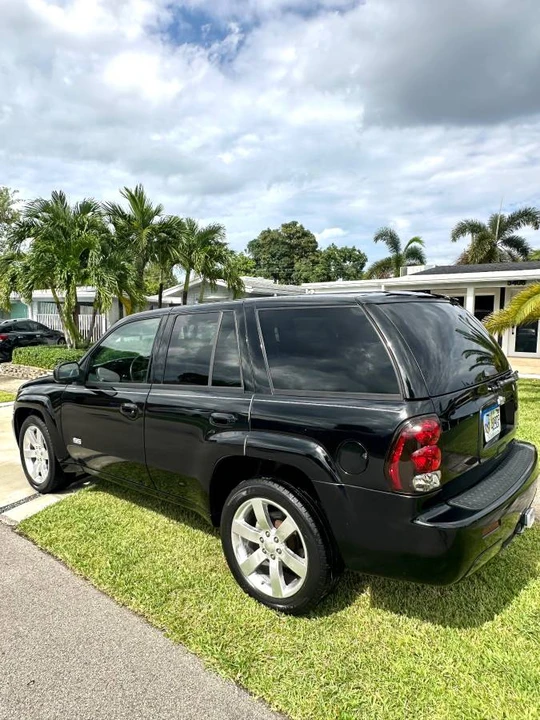 2006 Chevrolet Trailblazer - Image 2 of 9