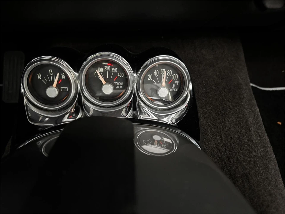 2006 Chevrolet SSR - Image 25 of 31