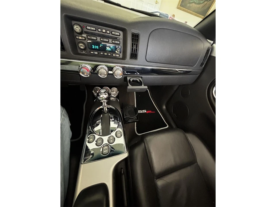 2006 Chevrolet SSR - Image 26 of 31