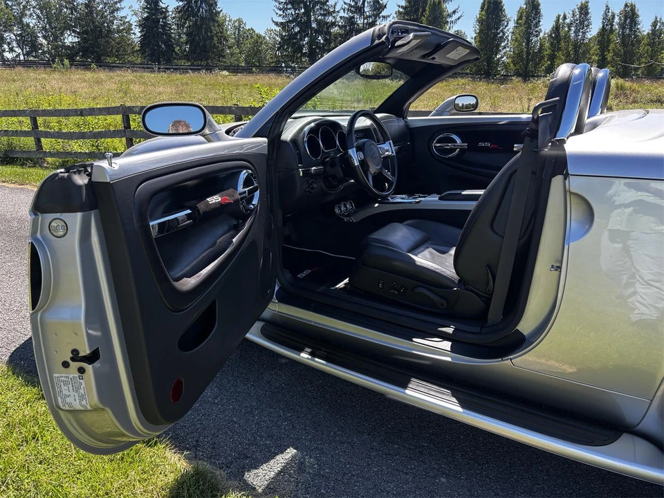 2006 Chevrolet SSR - Image 20 of 31