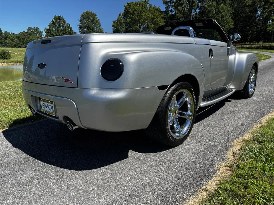 2006 Chevrolet SSR - Image 6 of 31
