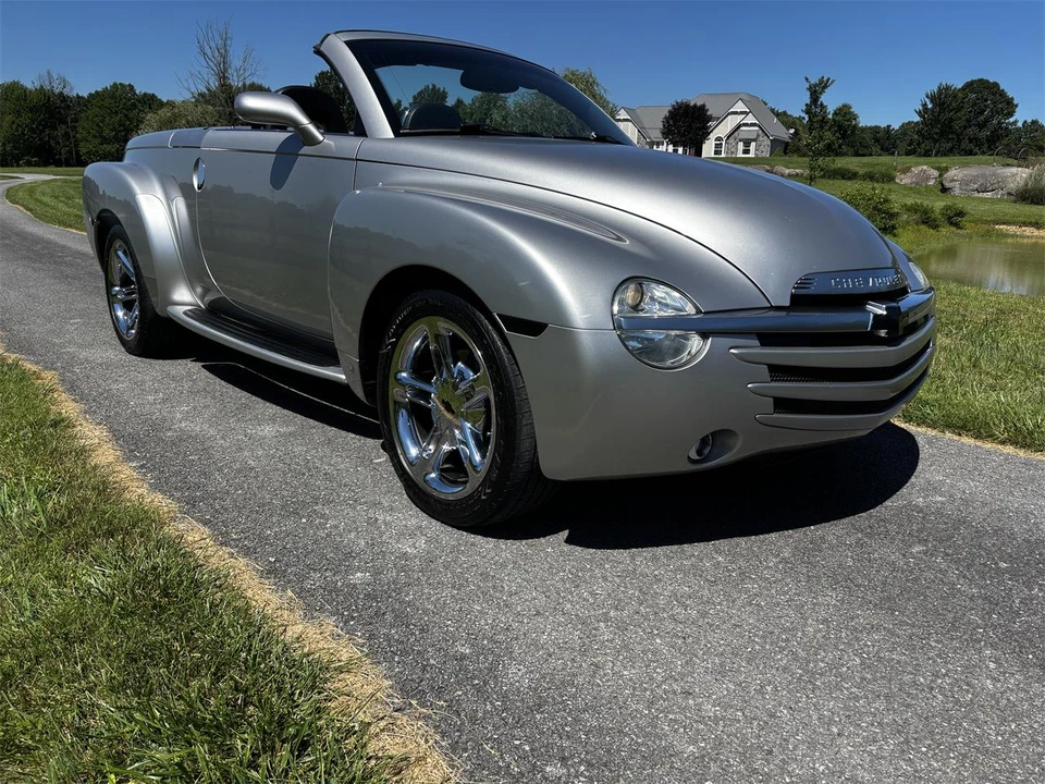 2006 Chevrolet SSR - Image 4 of 31