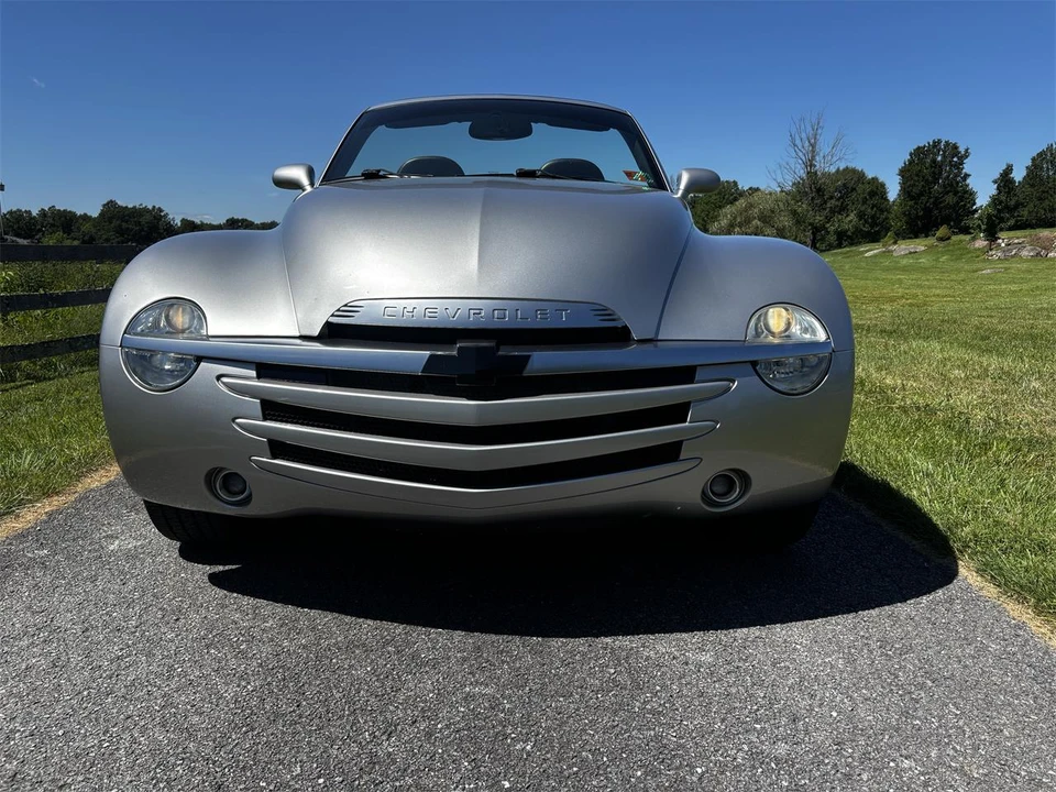 2006 Chevrolet SSR - Image 2 of 31