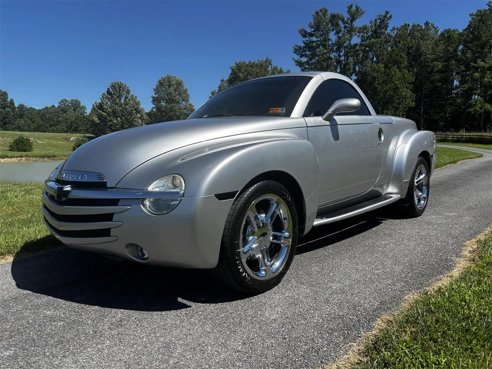 2006 Chevrolet SSR - Image 11 of 31