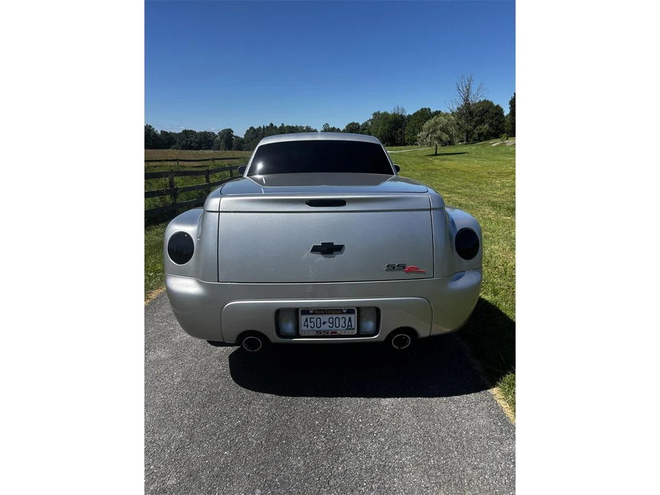2006 Chevrolet SSR - Image 14 of 31
