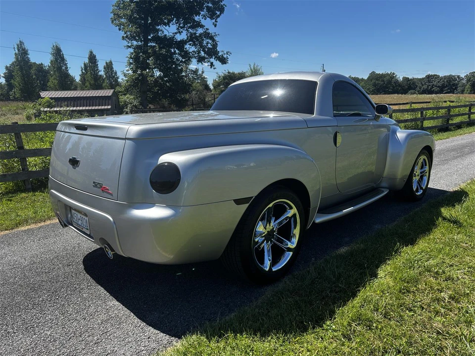 2006 Chevrolet SSR - Image 13 of 31