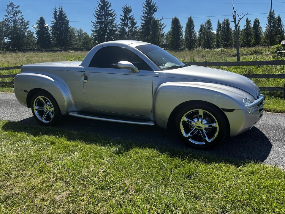 2006 Chevrolet SSR - Image 12 of 31
