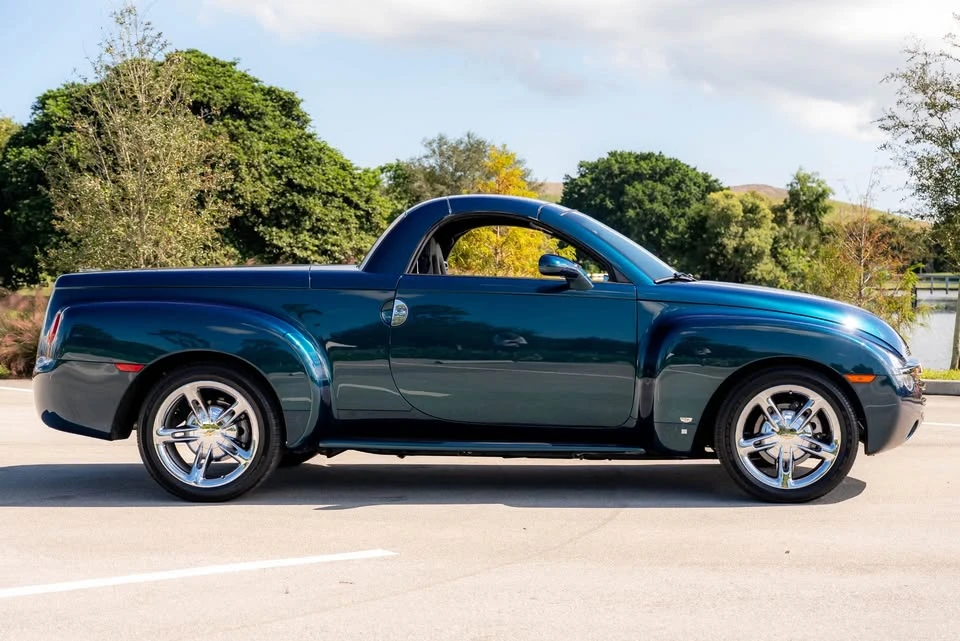 2006 Chevrolet SSR - Image 12 of 20