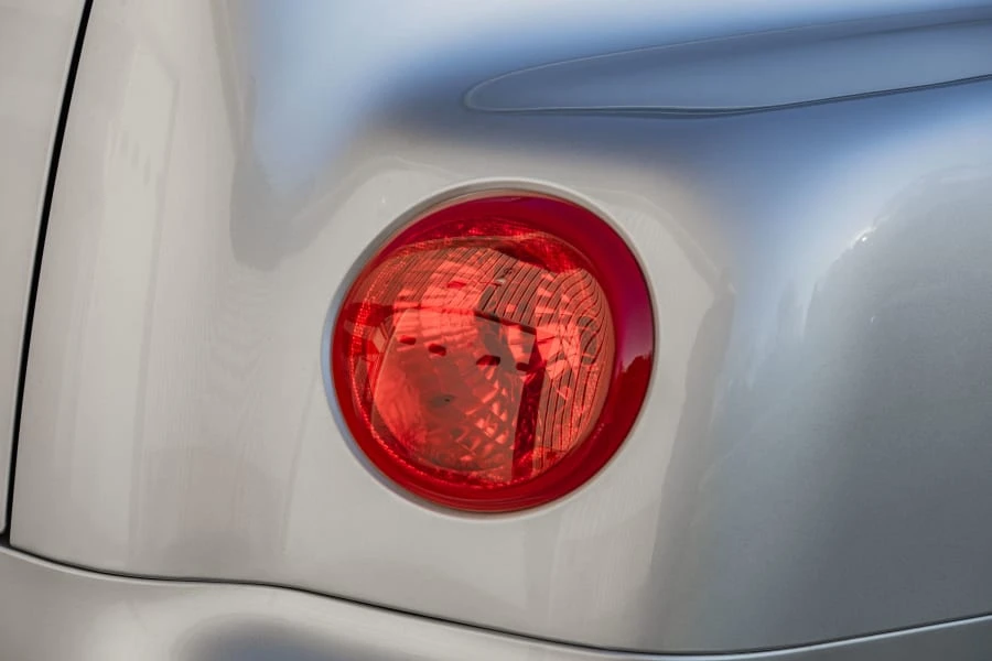 2006 Chevrolet SSR - Image 14 of 31