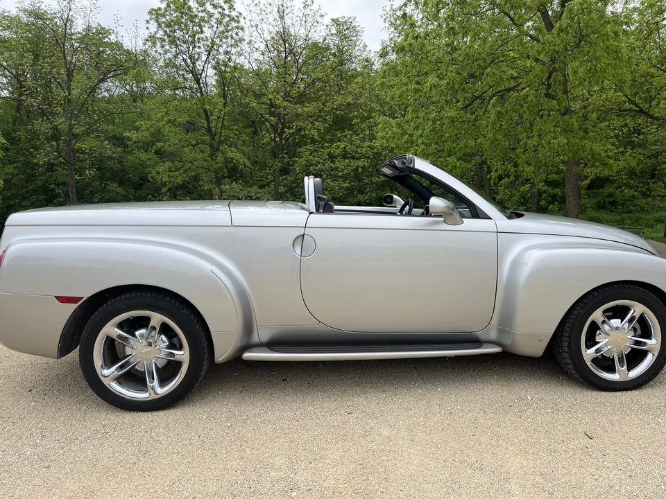 2006 Chevrolet SSR - Image 22 of 31