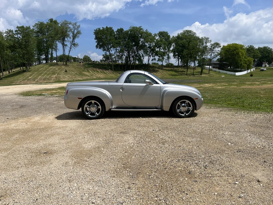 2006 Chevrolet SSR - Image 5 of 31