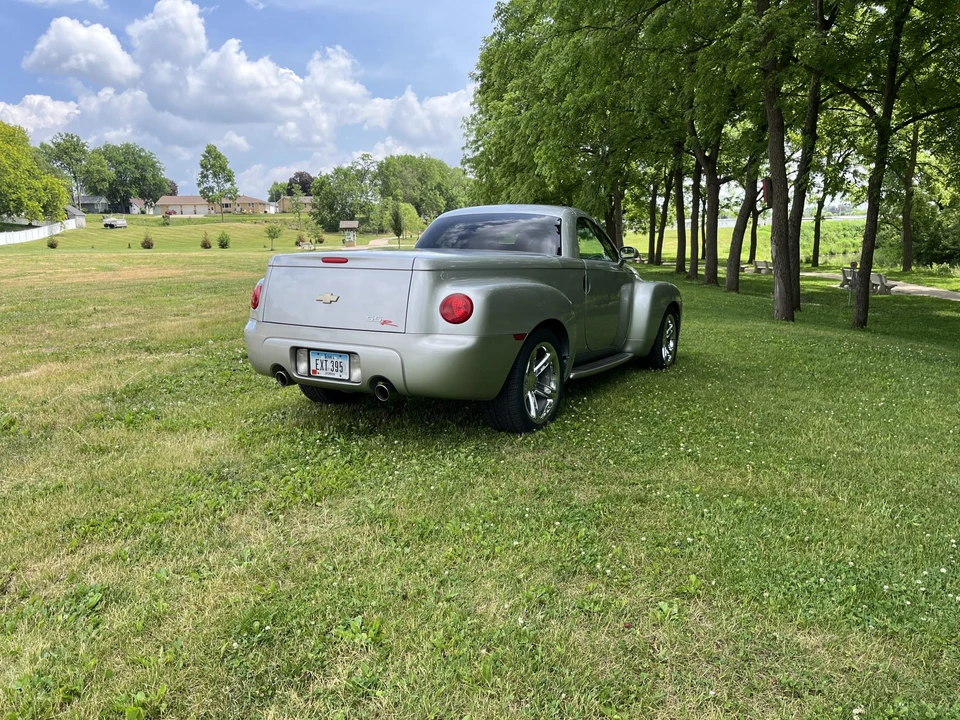 2006 Chevrolet SSR - Image 9 of 31