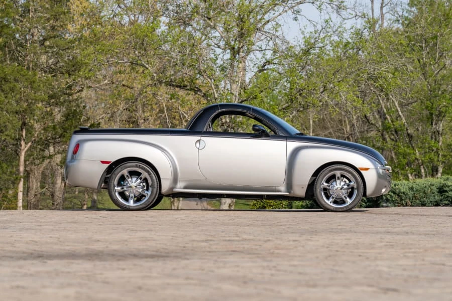 2006 Chevrolet SSR - Image 2 of 31