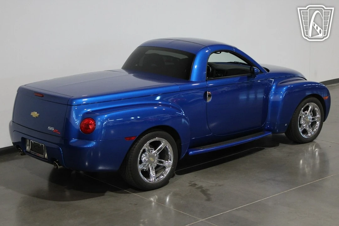 2006 Chevrolet SSR - Image 11 of 12