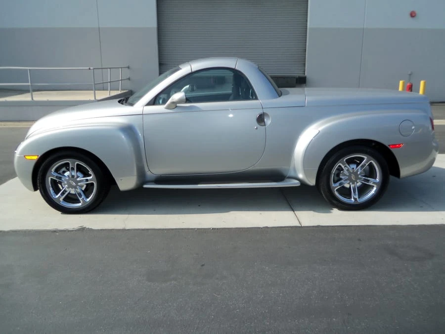 2006 Chevrolet SSR - Image 2 of 6