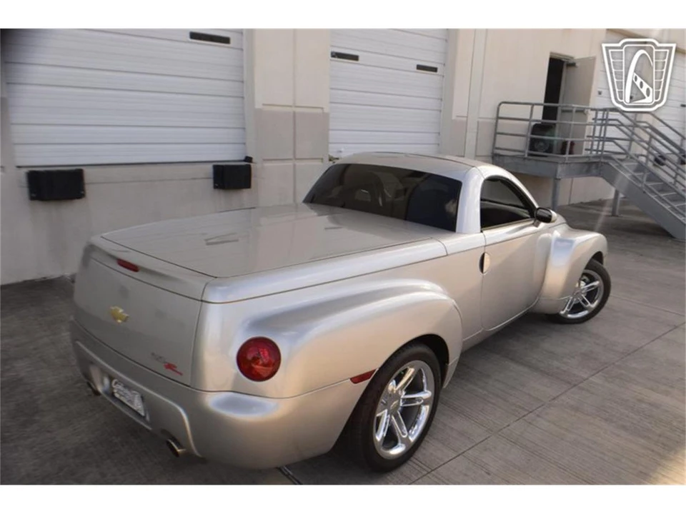 2006 Chevrolet SSR - Image 21 of 31