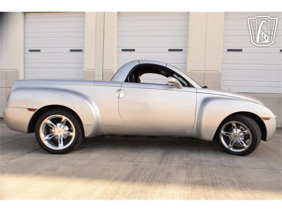 2006 Chevrolet SSR - Image 26 of 31