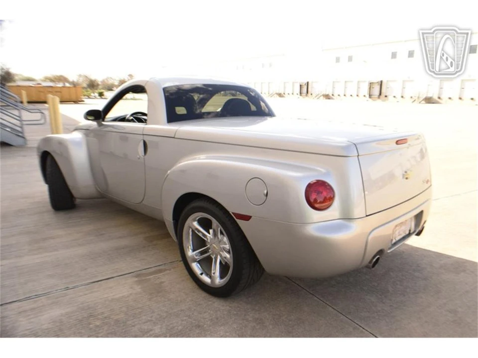 2006 Chevrolet SSR - Image 16 of 31