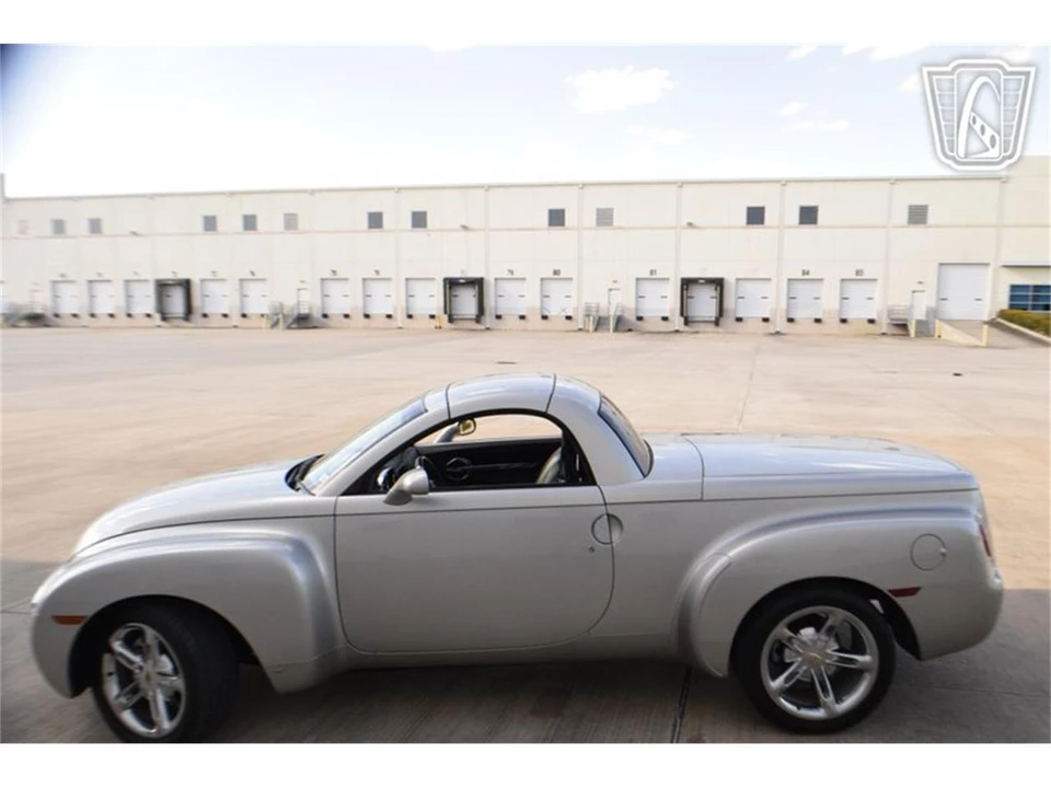2006 Chevrolet SSR - Image 12 of 31
