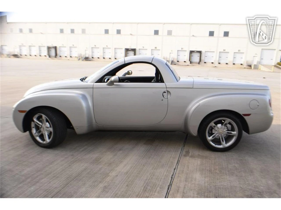 2006 Chevrolet SSR - Image 13 of 31