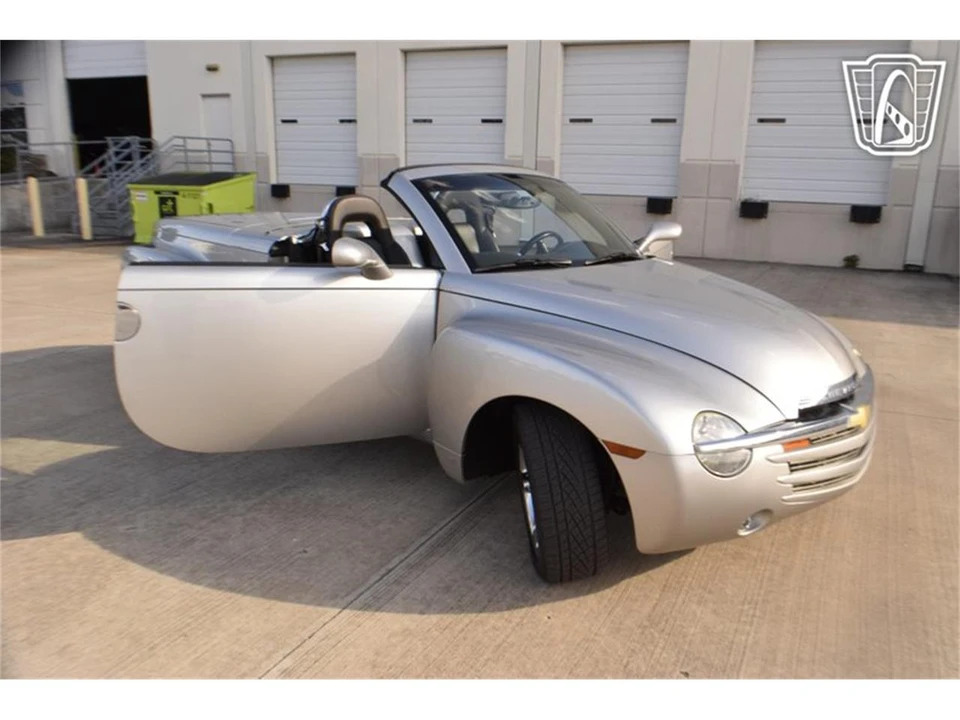 2006 Chevrolet SSR - Image 10 of 31