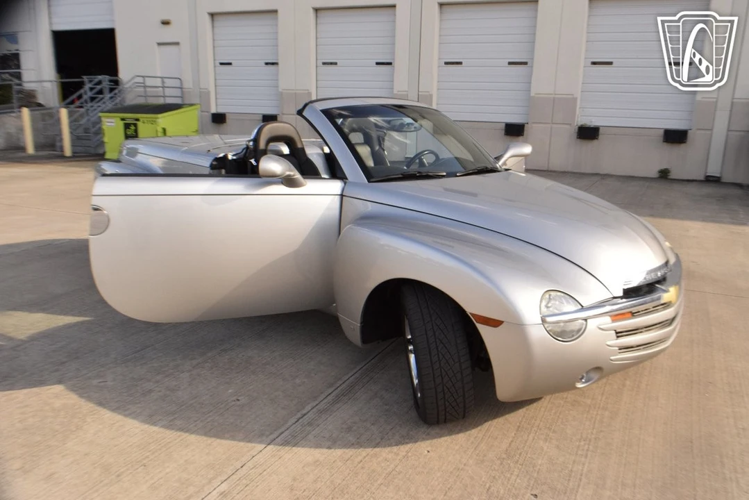 2006 Chevrolet SSR - Image 11 of 12