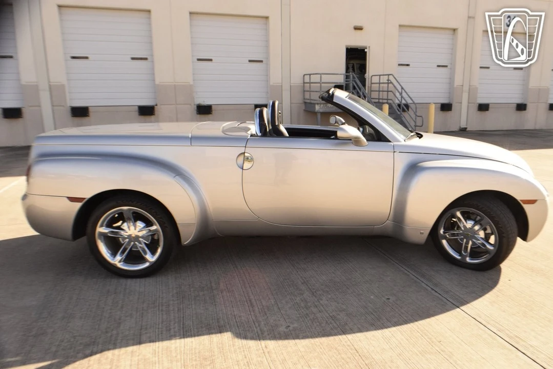 2006 Chevrolet SSR - Image 5 of 12