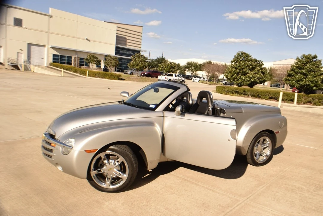 2006 Chevrolet SSR - Image 8 of 12