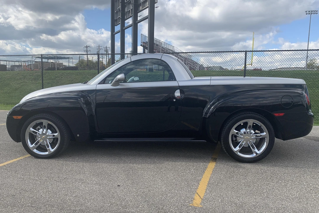 2006 Chevrolet SSR - Image 3 of 31