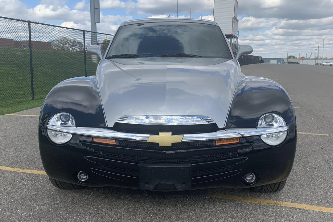 2006 Chevrolet SSR - Image 2 of 31