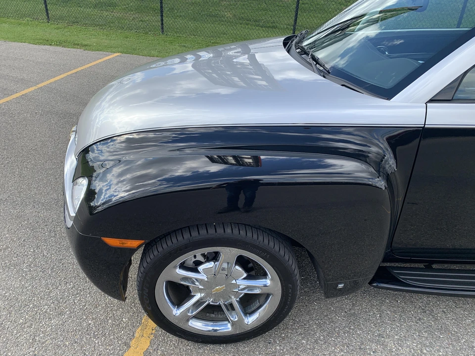 2006 Chevrolet SSR - Image 23 of 31