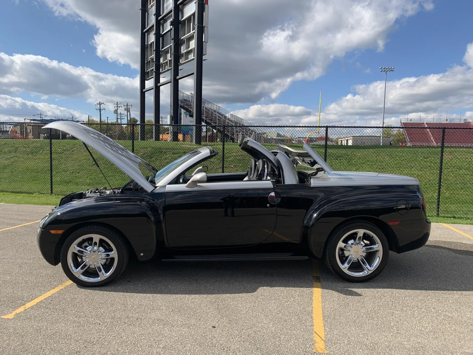 2006 Chevrolet SSR - Image 12 of 31