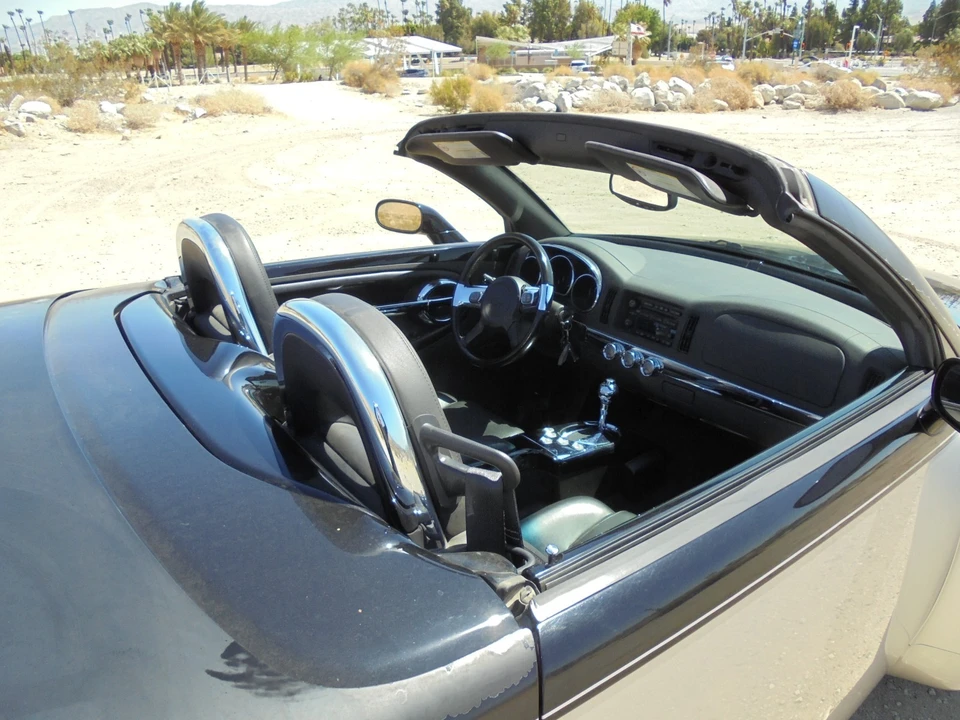 2006 Chevrolet SSR - Image 18 of 26