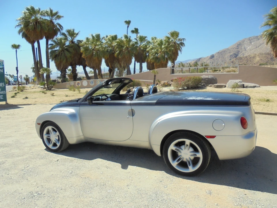 2006 Chevrolet SSR - Image 17 of 26