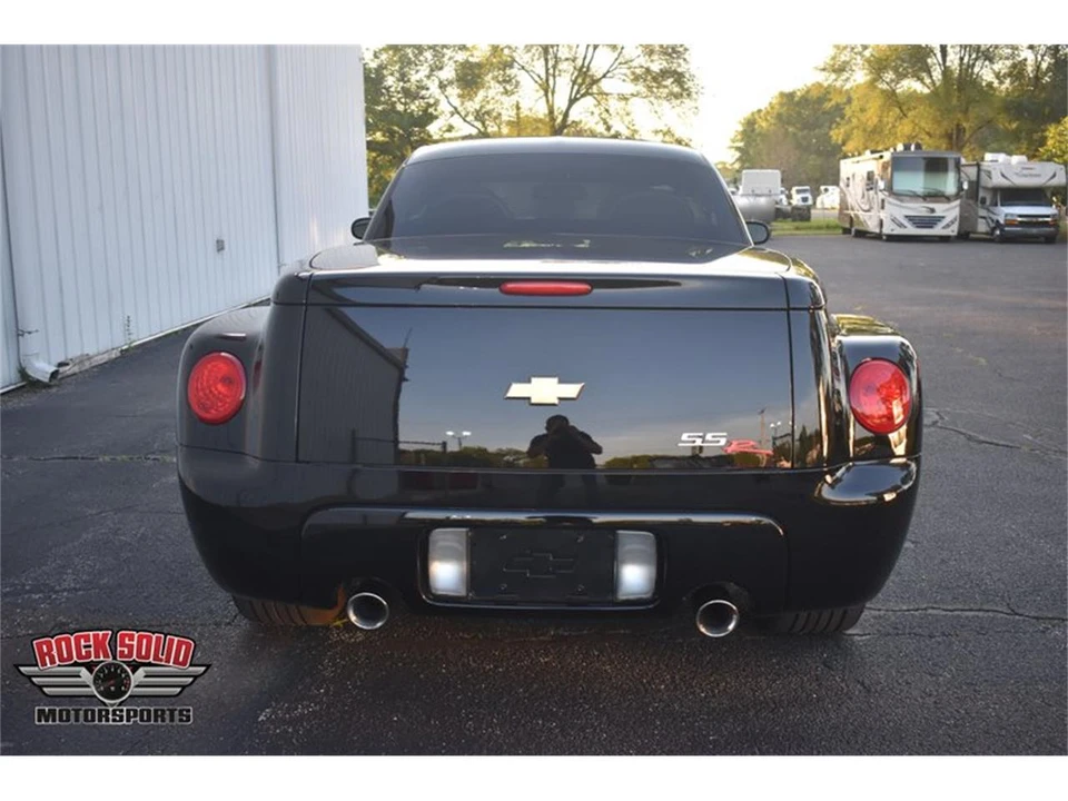 2006 Chevrolet SSR - Image 13 of 31
