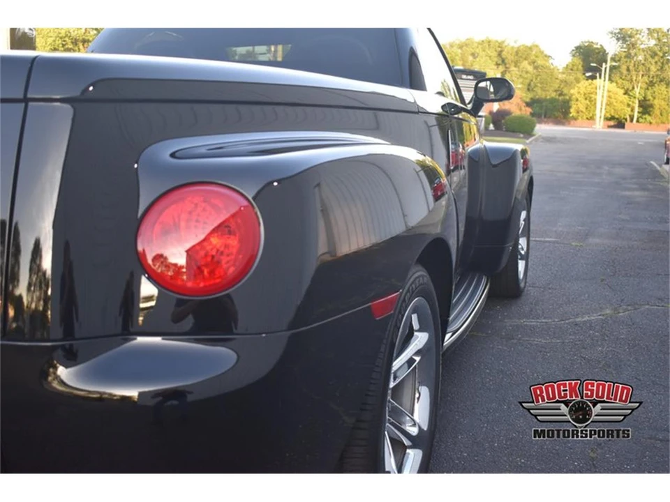 2006 Chevrolet SSR - Image 29 of 31