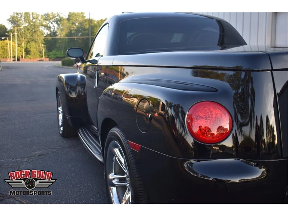 2006 Chevrolet SSR - Image 30 of 31
