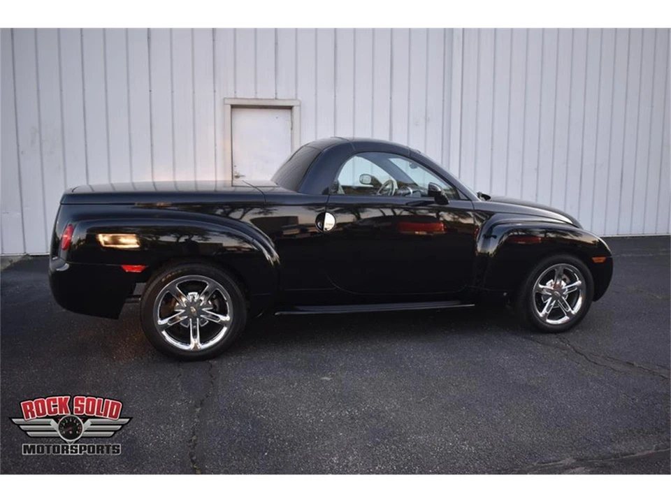 2006 Chevrolet SSR - Image 8 of 31