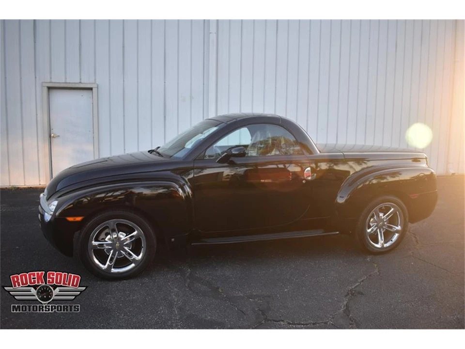 2006 Chevrolet SSR - Image 20 of 31