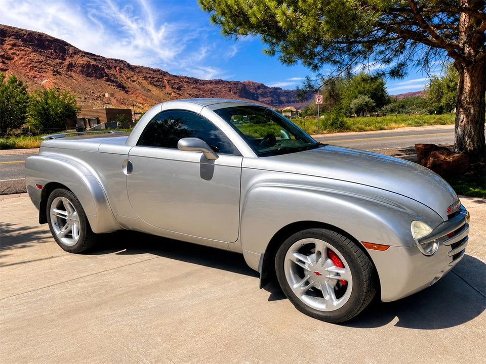 2006 Chevrolet SSR - Image 7 of 9